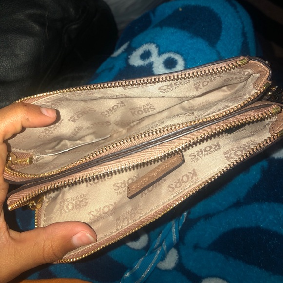 Michael Kors Wallet - Picture 3 of 3